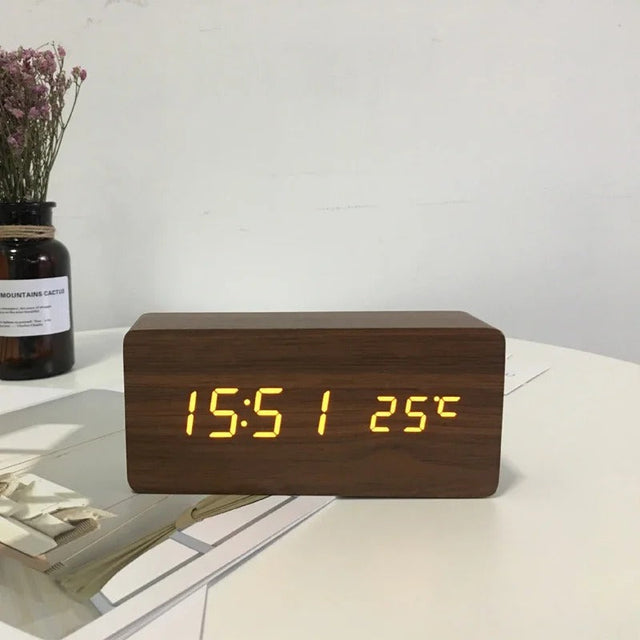 Minimalistisk LED Klocka | Trä