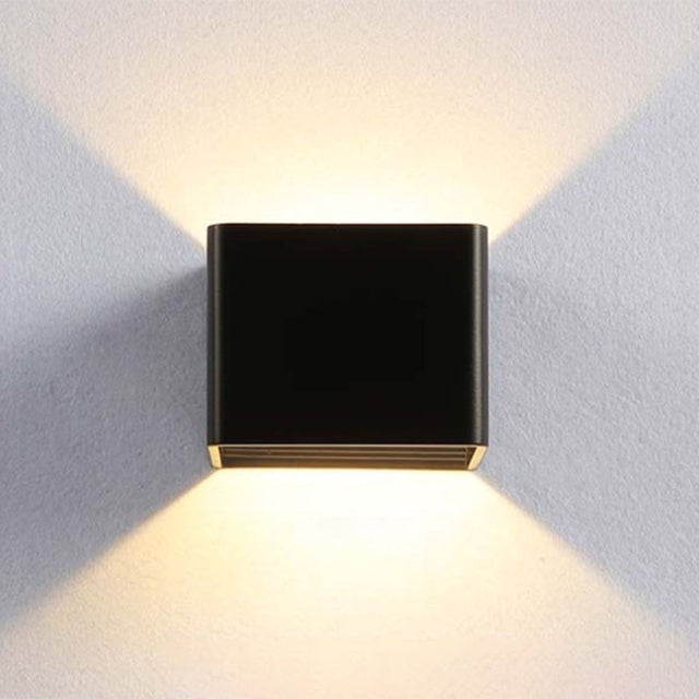 OrrSquare – Modern fyrkantig vägglampa för stilfull belysning