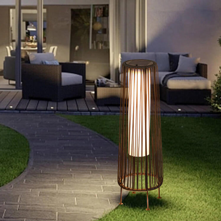 Modern Minimalistisk Solenergi Vattentät Rund Vertikal Dragremsjärn Rattan LED Stående Golvlampa För Utomhus Patio |