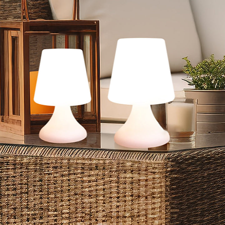 Modern Minimalist PE Cup Form USB LED Bordslampa Nattljus För Utomhus Patio |