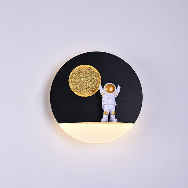 Nutida Kreativ Järn Harpiks Rund Astronaut LED Vägglampa för Sovrum