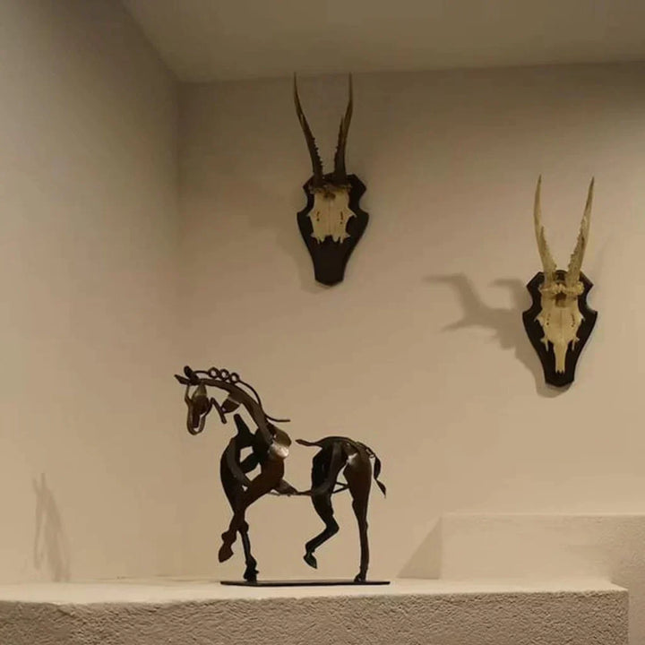 Hästs skulptur - AdonisMetal - Rustik Elegans - Tidlös Dekorativ Bit