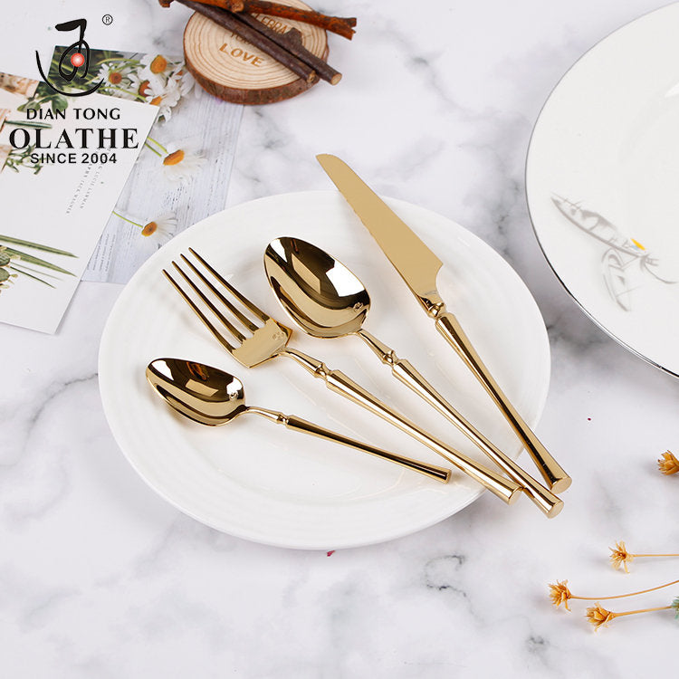 Klassiskt Set i Rostfritt Stål med Eleganta Handtag
