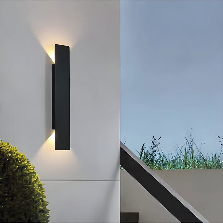 Ljus - Modern väderbeständig LED-vägglampa i aluminium för utomhusbruk