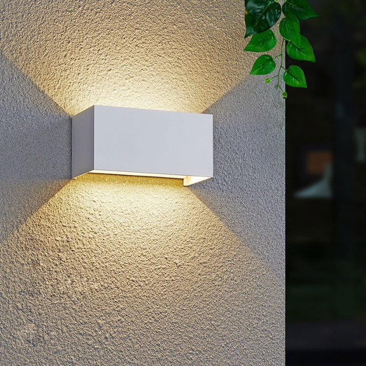 Modern vattentät rektangulär LED-vägglampa för utomhusbruk med upp- och nedljus