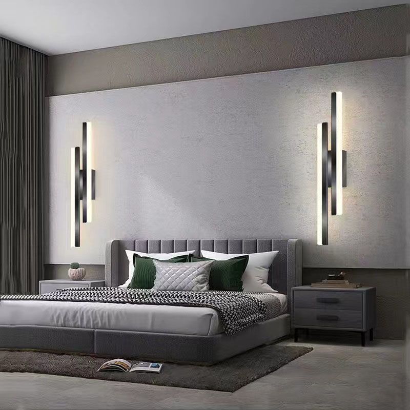 Alana Modern LED Vägglampa - Elegant Svart/Guld Väggbelysning för Vardagsrum och Sovrum