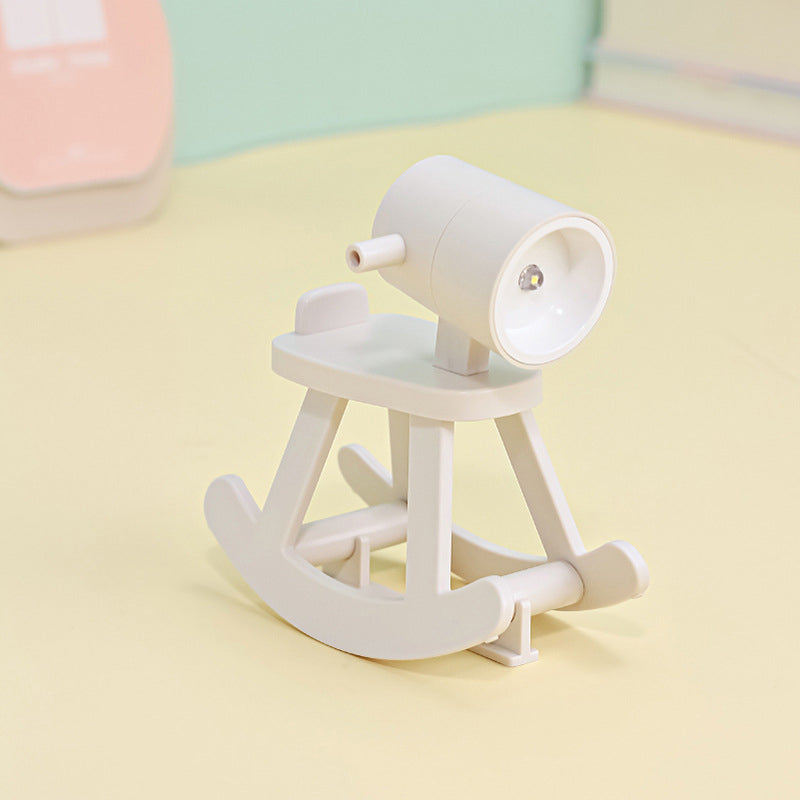 Gungande Häst Mini Nattlampa