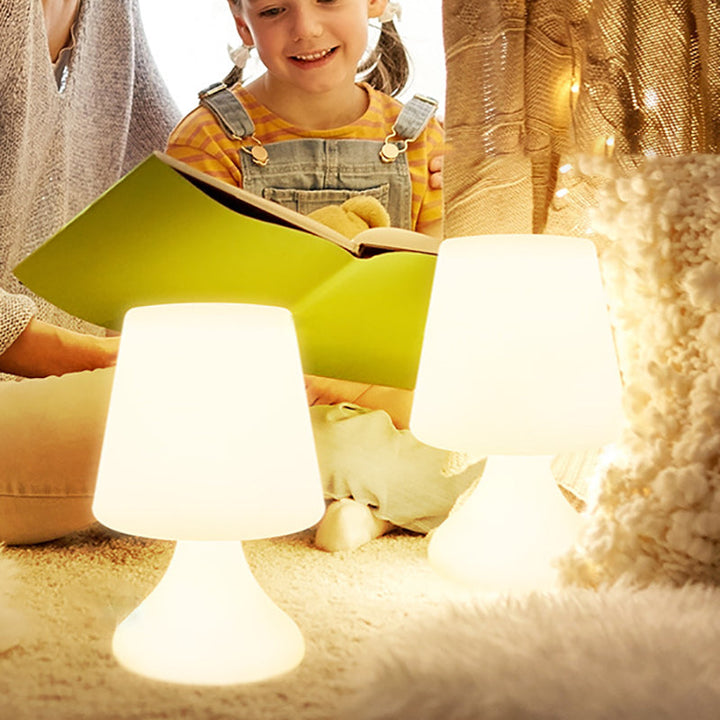 Modern Minimalist PE Cup Form USB LED Bordslampa Nattljus För Utomhus Patio |