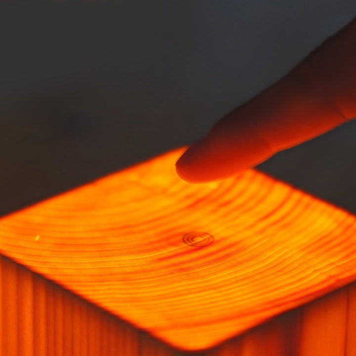 LumiWood – LED-bordslampa med batteri och touchkontroll