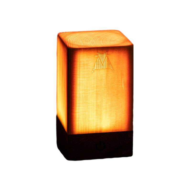 LumiWood – LED-bordslampa med batteri och touchkontroll