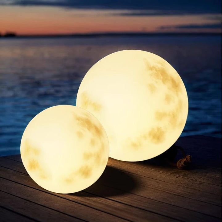 Trädgårdslampa i form av månen
