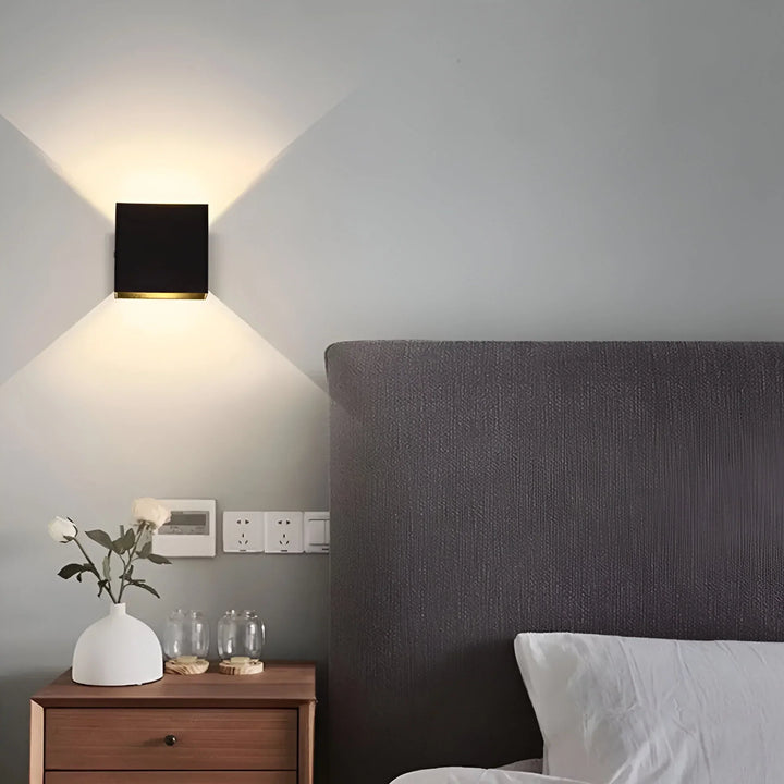 LumiCube – Minimalistisk Kub Vägglampa