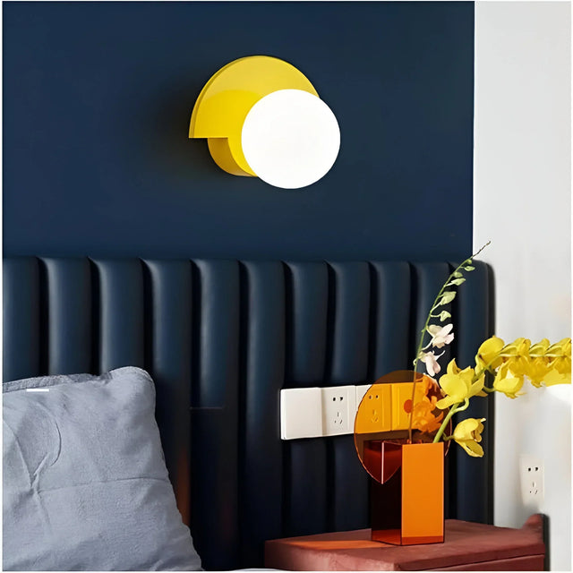 LumiGlow – Modern Halvmåne Vägglampa