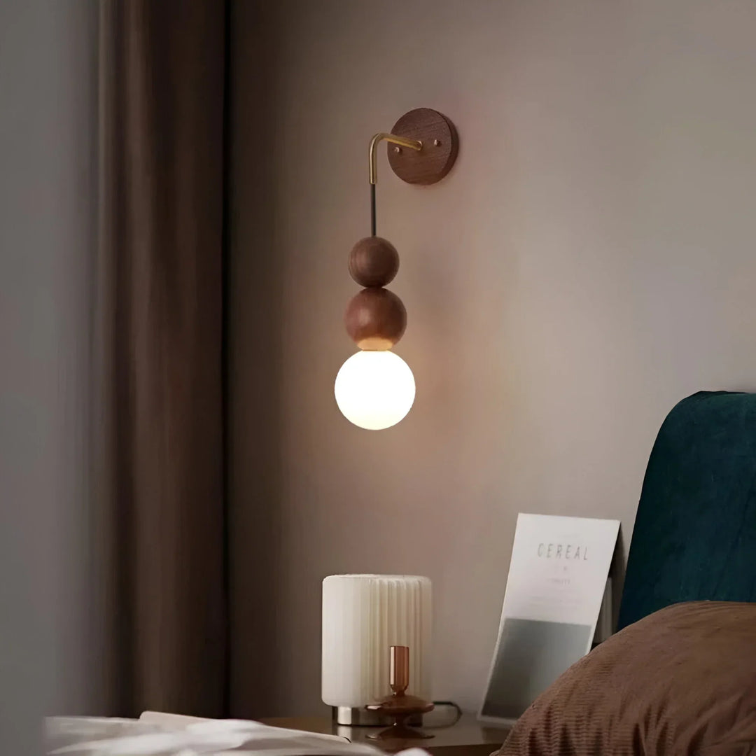 GlowHaven – Valnöt &amp; Mässing Accent Vägglampa