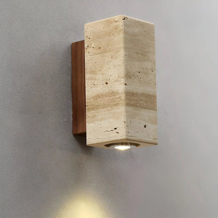 StoneLuxe – Naturlig Travertin Vägglampa