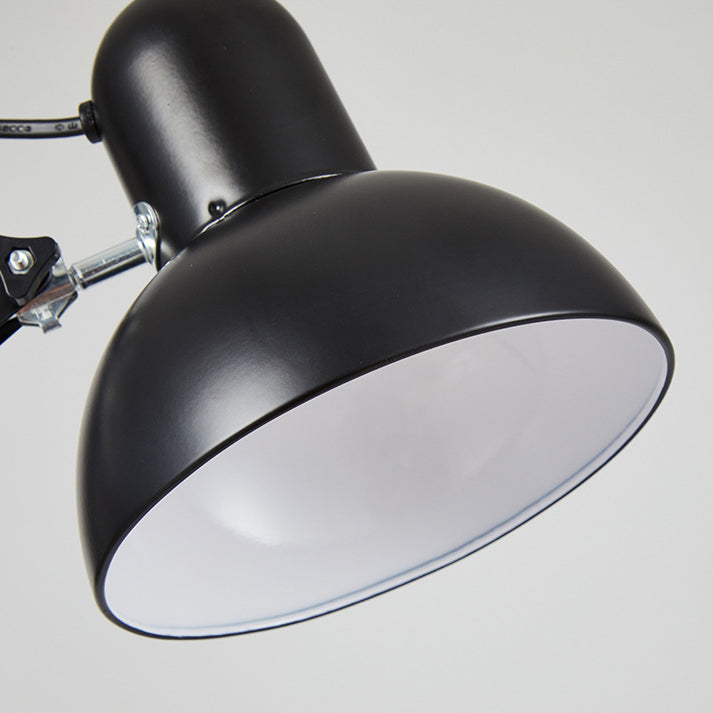 Modern minimalist justerbar bordslampa med lång arm och klämma tillverkad av ABS med 1 ljuskälla för sovrummet