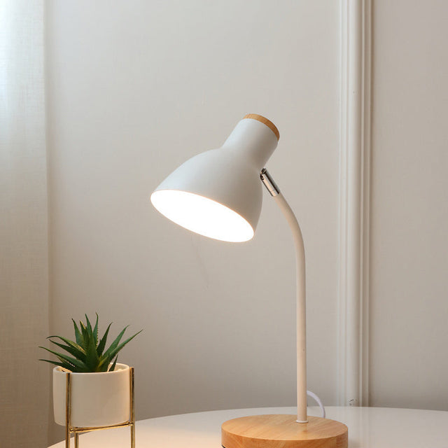 Ficklampformad svängbar bordslampa Macaron Metall 1-lamps nattlampa för barnrum