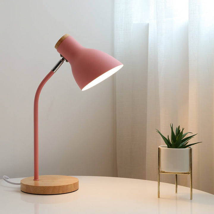 Ficklampformad svängbar bordslampa Macaron Metall 1-lamps nattlampa för barnrum