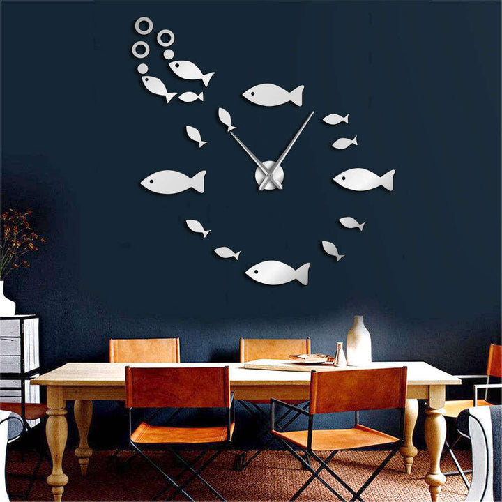 EchoClock - Elegant Spegelvägg Design