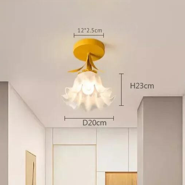 Modern taklampa med elegant design