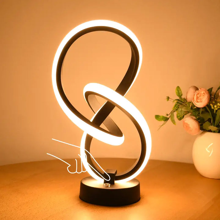 Dimbar Stilig Lampa - Elara