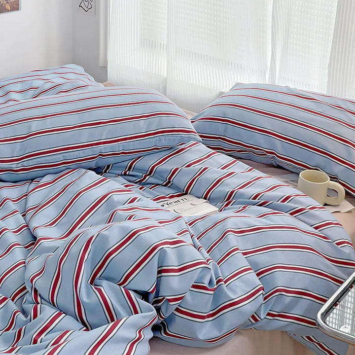 Nordiska Randiga Sängkläder Set