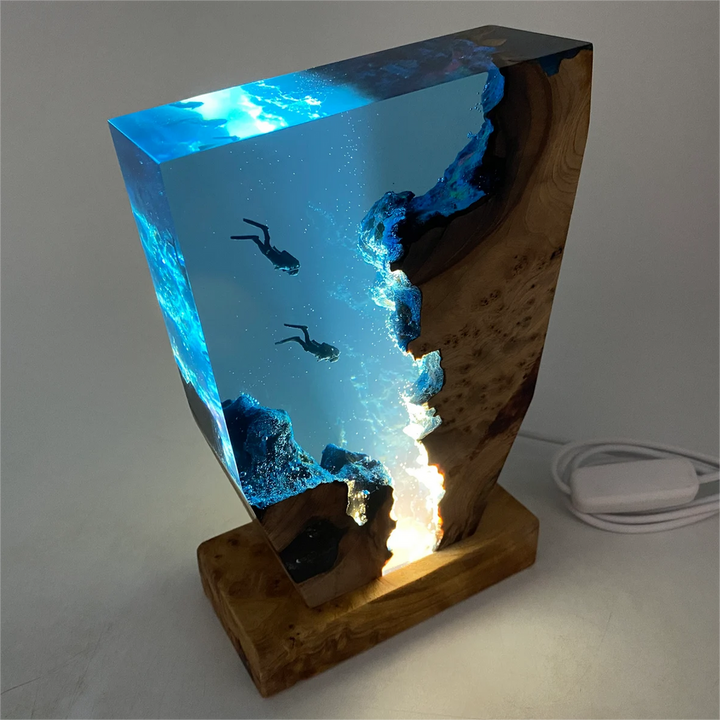 Abyss Aurora: Dyka ner i upplysta djup