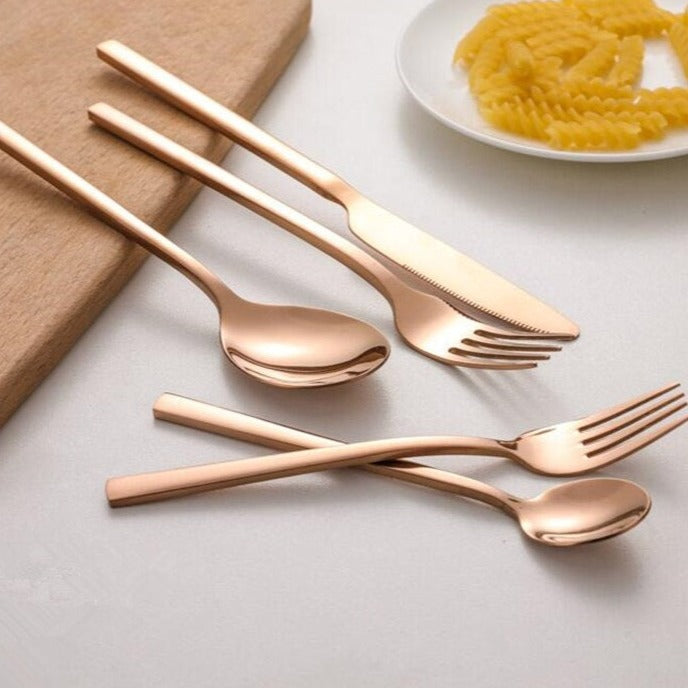 30-delars Arya bestickset