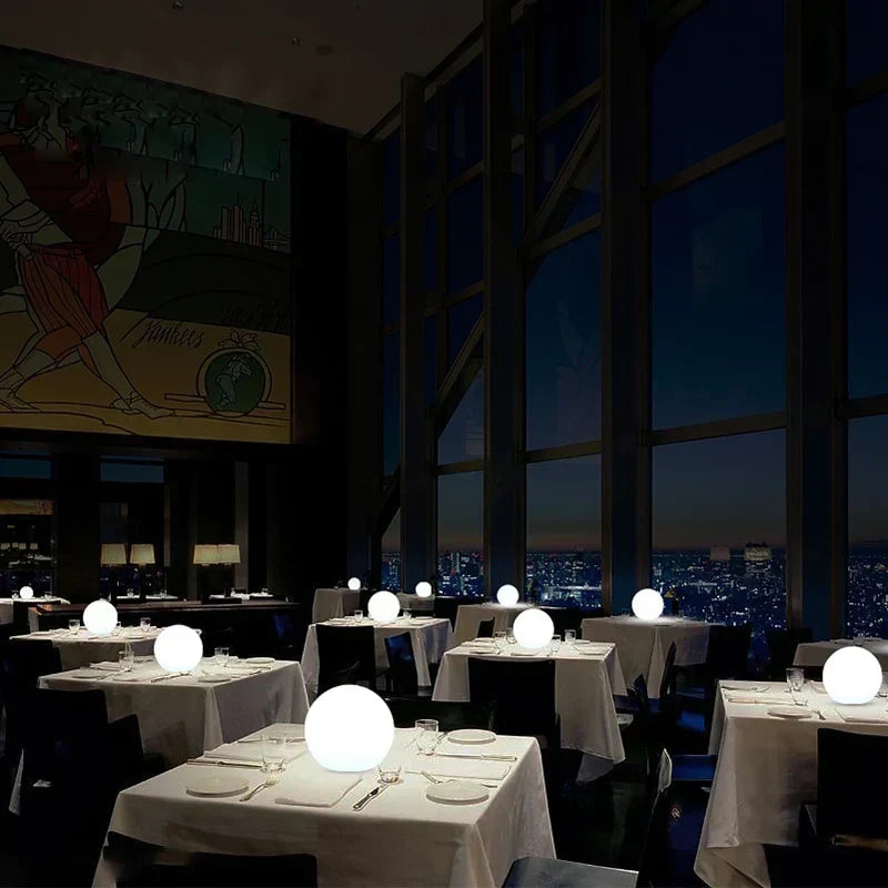 Utomhus Globe Lampa - Trådlös, Väderbeständig, 16 färger LED Bollampa