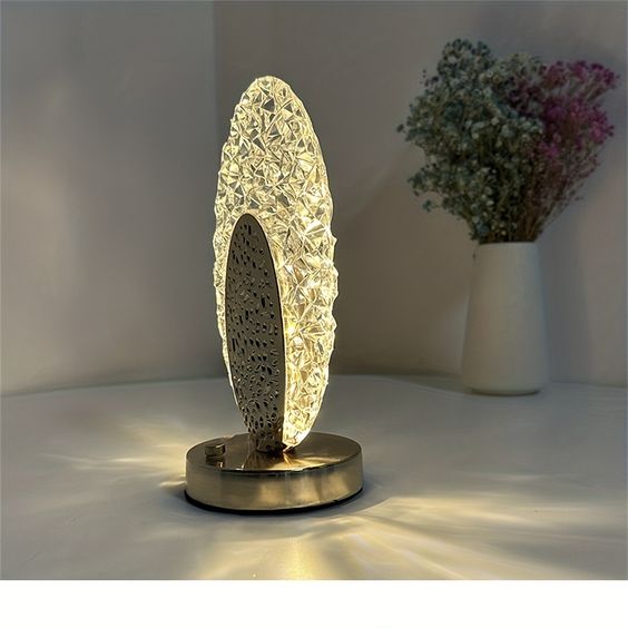 Modern & Lyxig Påfågel Bordslampa - CrystalGlow