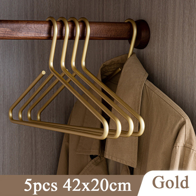 5 stycken klädhängare i solid matt guld/silver │ Sömlös garderobsorganisatör i metall