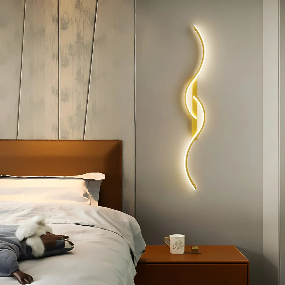 Modern böjd vägglampa för inomhusmiljö