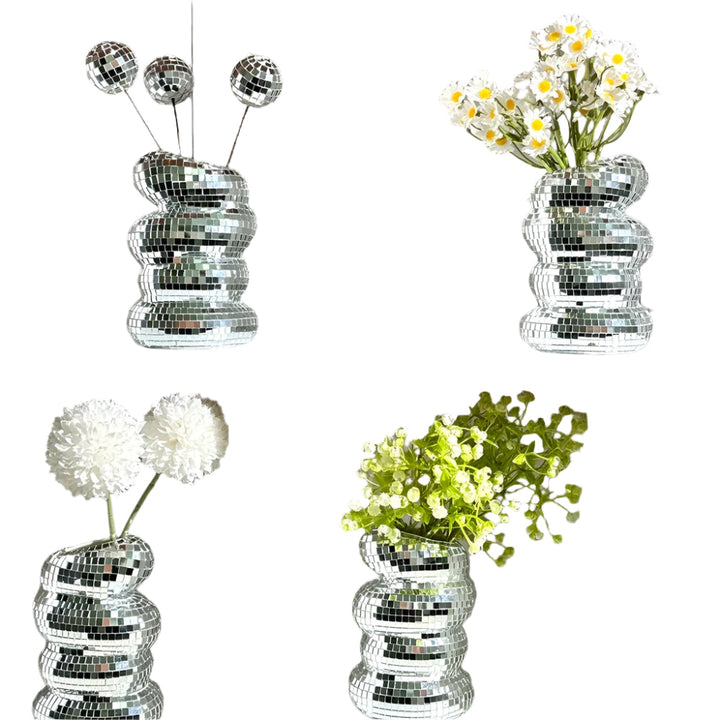 Spegelklädd disco-vas med retro charm och modern stil