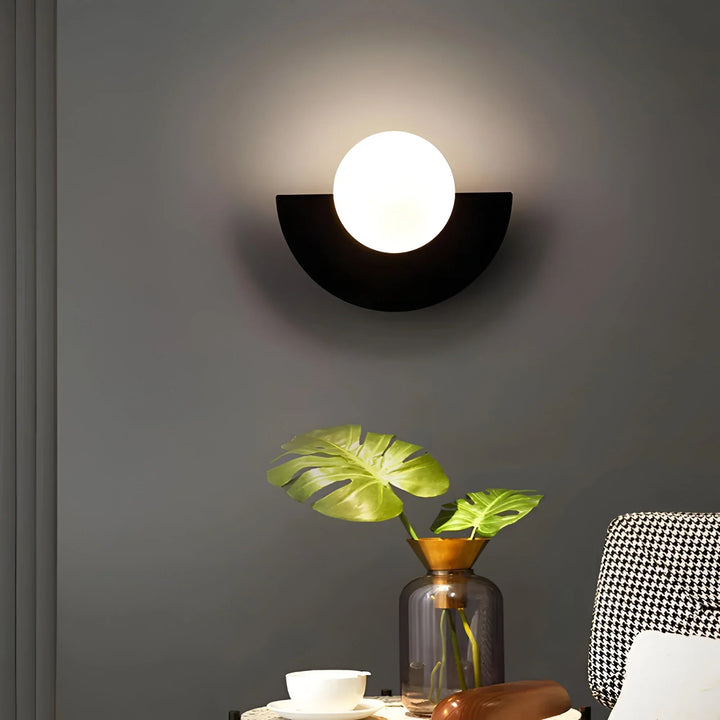 LumiGlow – Modern Halvmåne Vägglampa