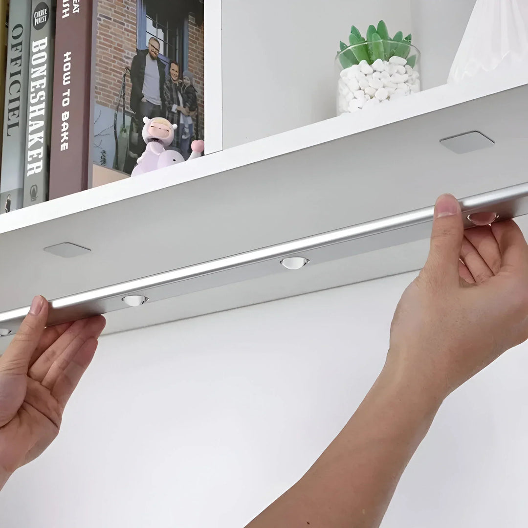 GlowTrack – Rörelsesensor Uppladdningsbar LED-lampa