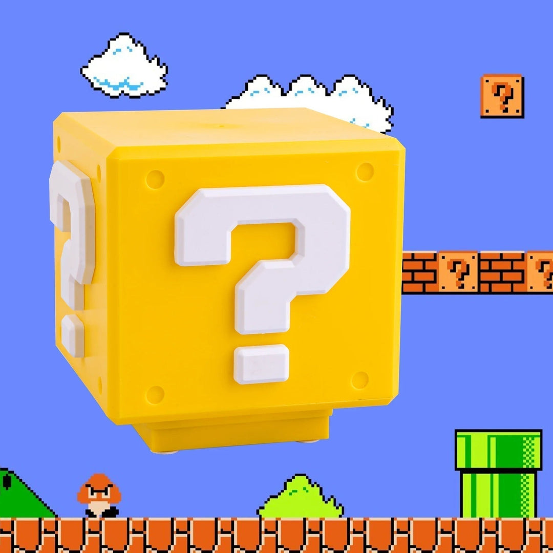 Power-Up Block Nattlampa - Super Mario-inspirerad Speldekoration