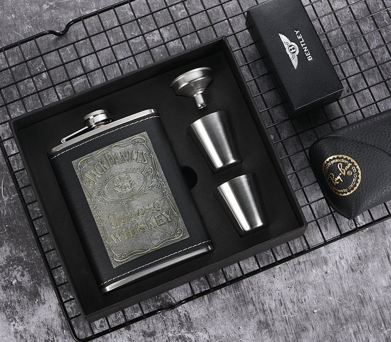 8oz Whiskyflaska i rostfritt stål med alkoholtratt, fickflaska, broderad förpackning i gyllene siden, presentaskset