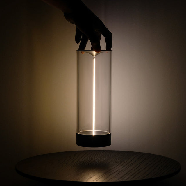 GlowBright | Bärbar LED-lampa med trådlös design