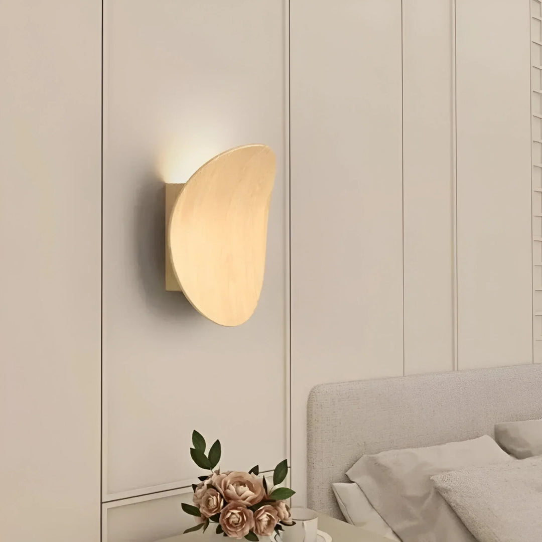 WoodLume – Kurvad Trävägglampa