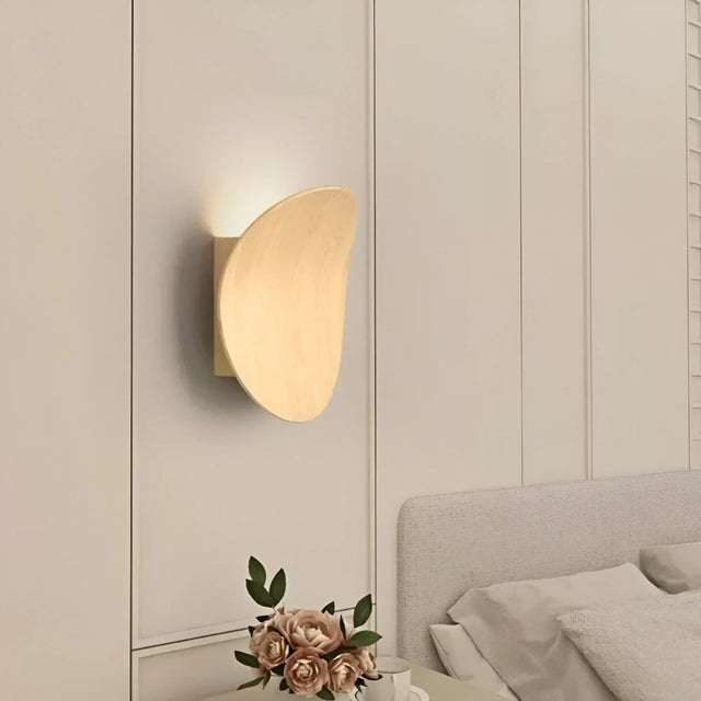 WoodLume – Kurvad Trävägglampa