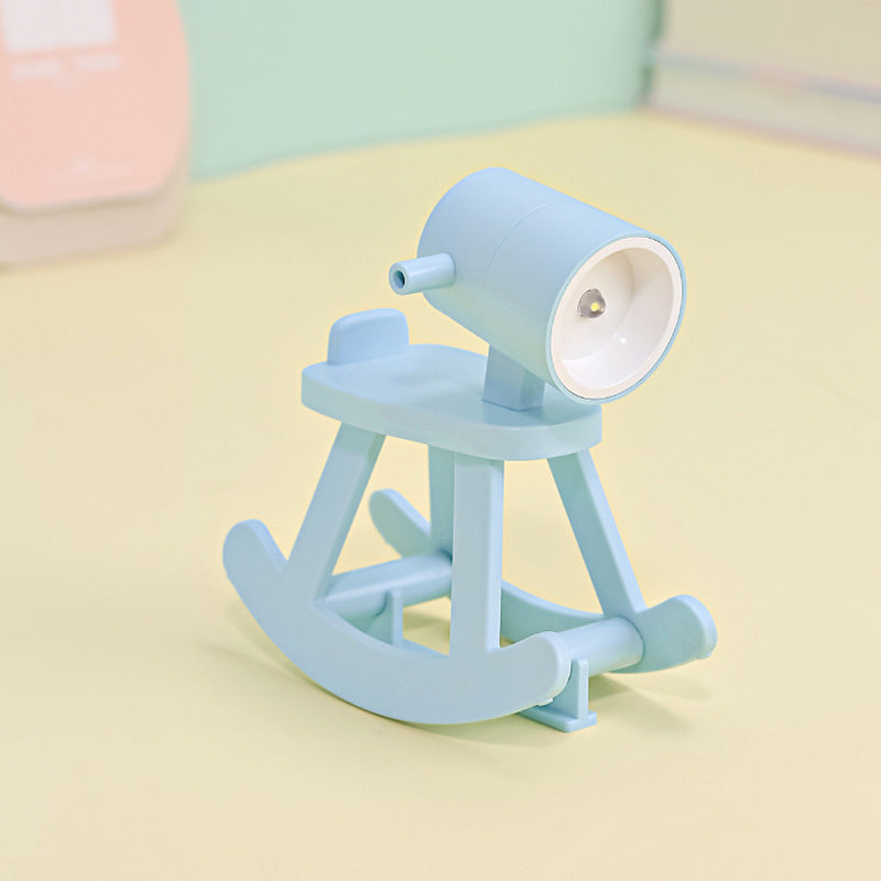 Gungande Häst Mini Nattlampa