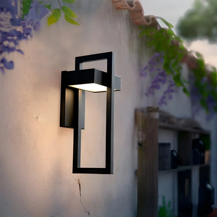 GlowCraft – Väderbeständig Utomhusvägglampa