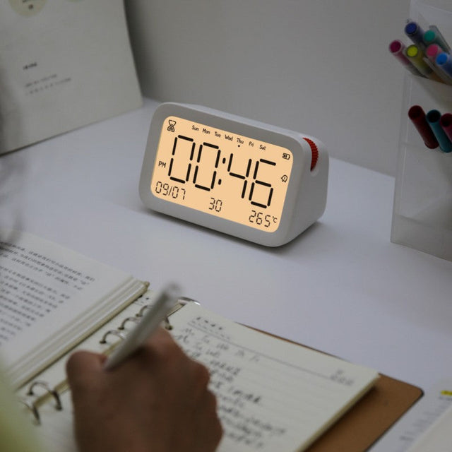 Minimalistisk Moderiktig Smart Elektronisk Väckarklocka med Nattljus