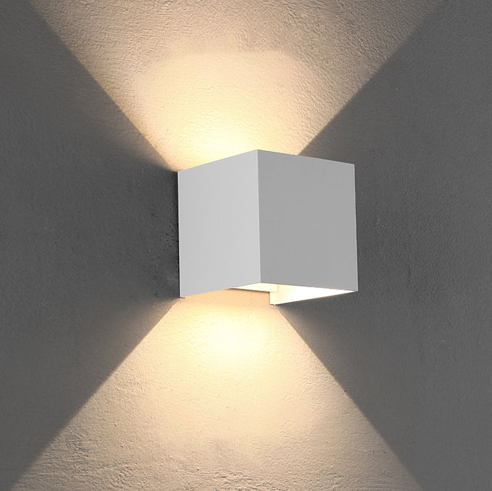 Modern Minimalist Vattentät Kub Upp Ner Aluminium Glas Induktions LED Vägglampa För Sovrum