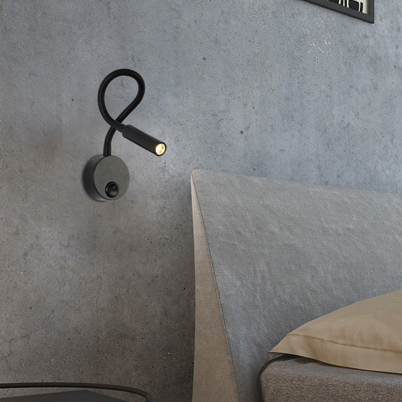 Modern minimalistisk järn rund flexibel böjd rör LED-läslampa väggsconcelampa för sovrum