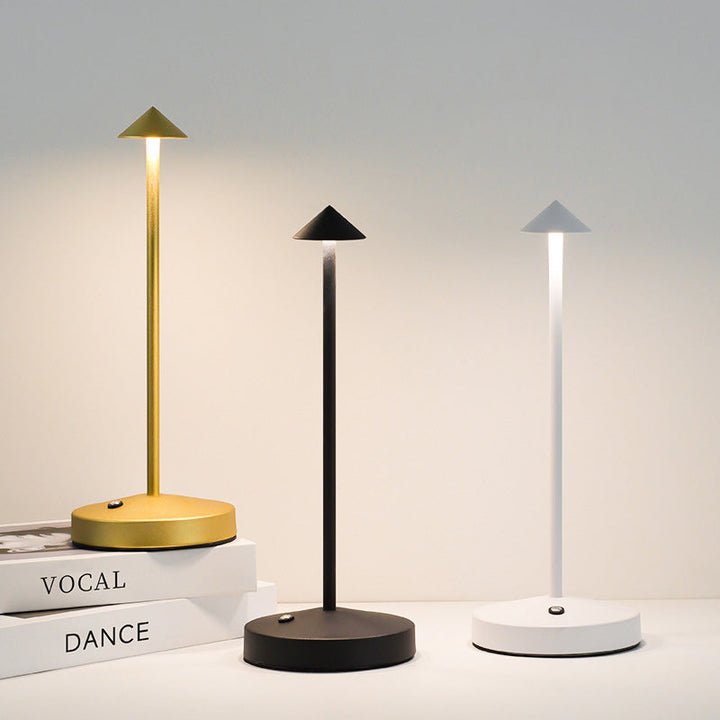 Modern Enkelhet Triangel Kon Rund Akryl Cylinder Järn LED Bordslampa för Vardagsrummet