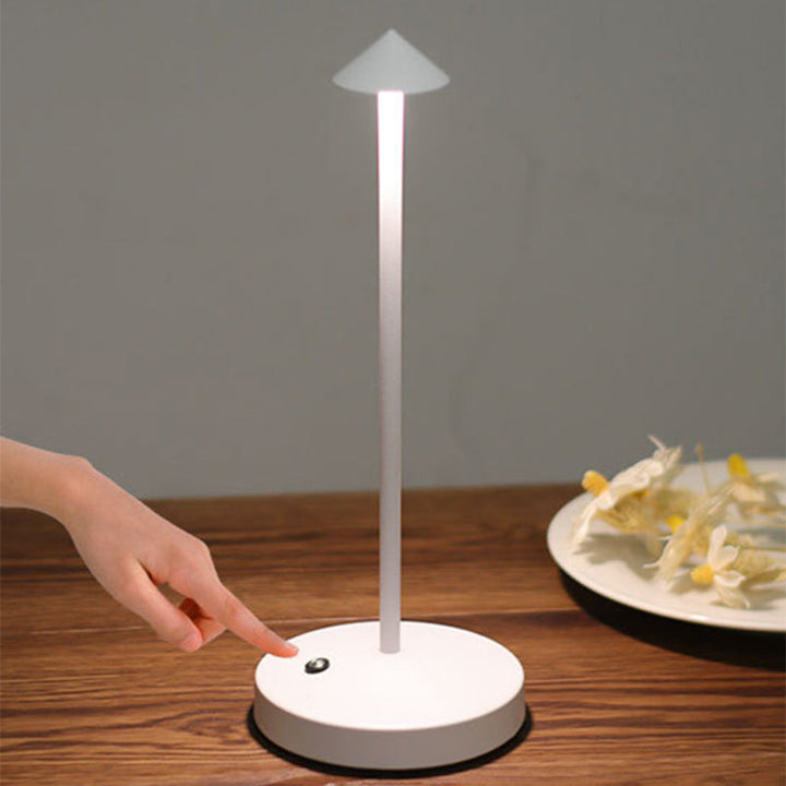 Modern Enkelhet Triangel Kon Rund Akryl Cylinder Järn LED Bordslampa för Vardagsrummet