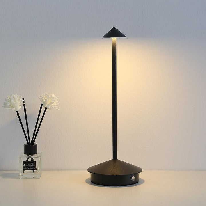 Bärbar bordslampa - Sladdlös lampa inspirerad av dimbar Pina Pro