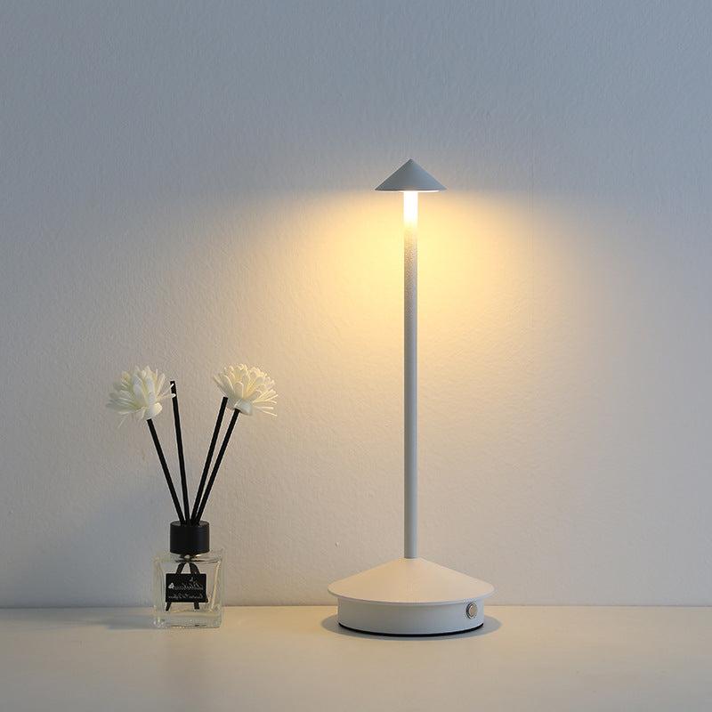 Bärbar bordslampa - Sladdlös lampa inspirerad av dimbar Pina Pro