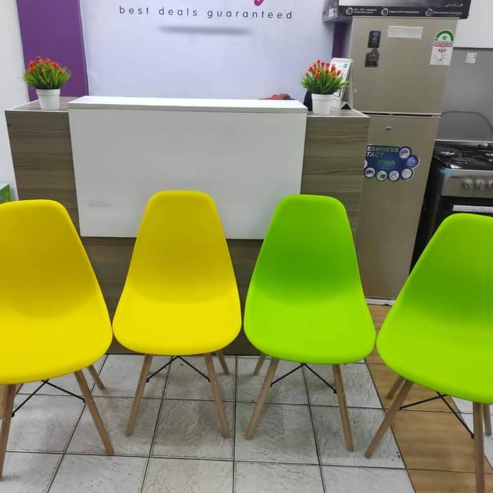 Eames Stolar